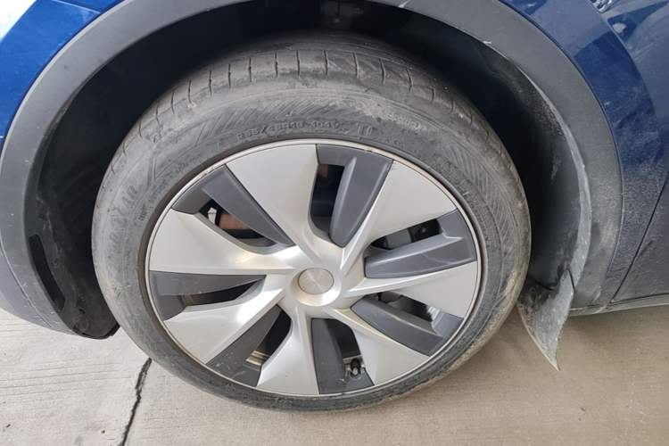 Used Tesla Model Y 2022 Revised Version Rear-Wheel Drive Left Front Wheel Hub