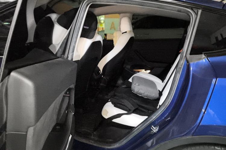 Used Tesla Model Y 2022 Performance High-Performance All-Wheel-Drive Version Left Rear Seat