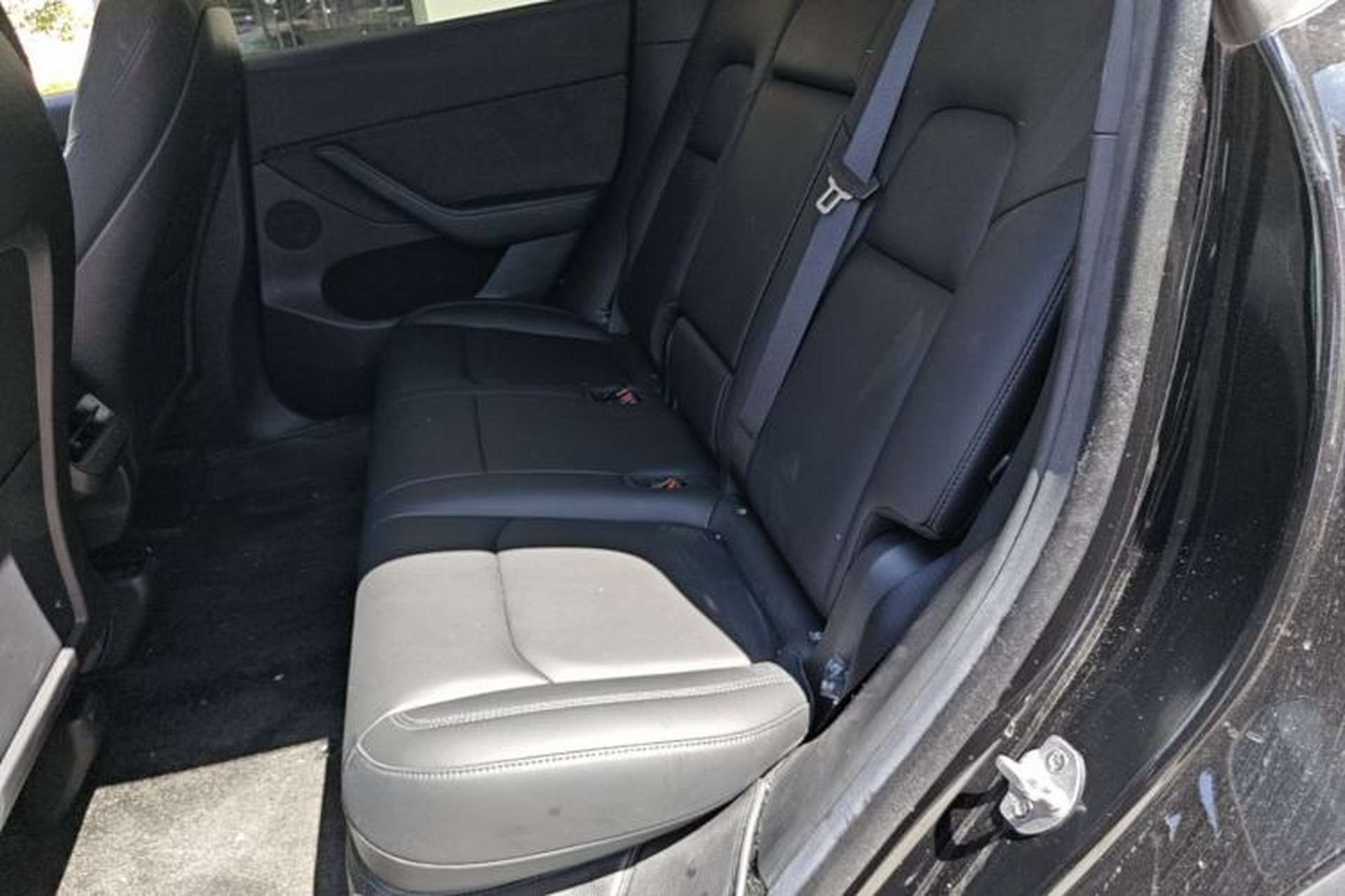 Used Tesla Model Y 2022 Rear-Wheel-Drive Version Left Rear Seat