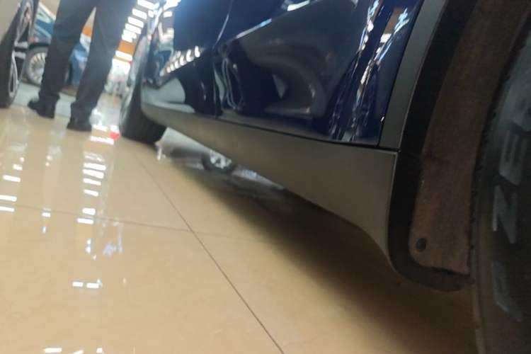 Used Tesla Model Y 2022 Revised Version Rear-Wheel Drive Left Side Sill