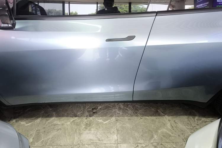 Used Tesla Model Y 2022 Revised Version Rear-Wheel Drive Left Side Sill