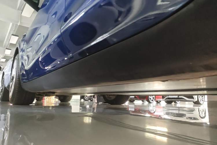 Used Tesla Model Y 2022 Revised Version Rear-Wheel Drive Left Side Sill