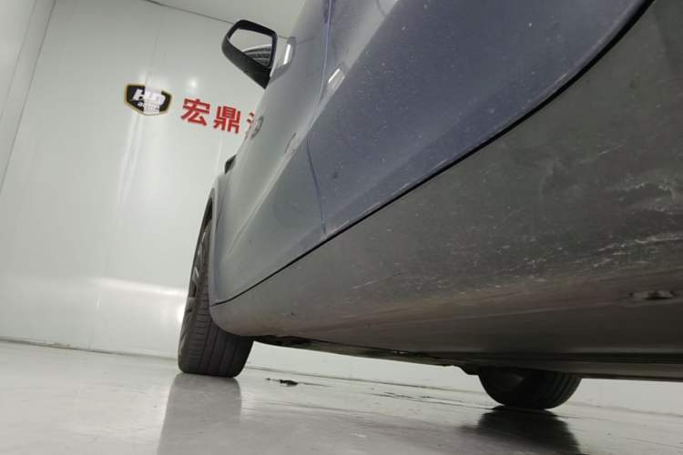 Used Tesla Model Y 2022 Revised Version Long-Range All-Wheel Drive Left Side Sill