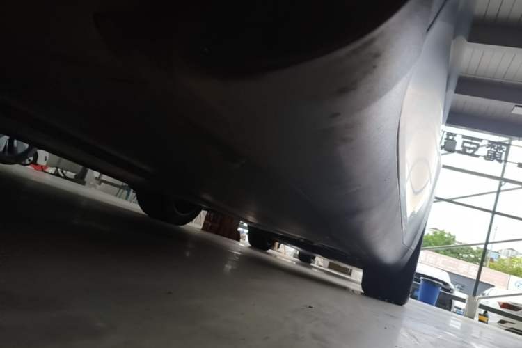 Used Tesla Model Y 2022 Rear-Wheel-Drive Version Left Side Sill