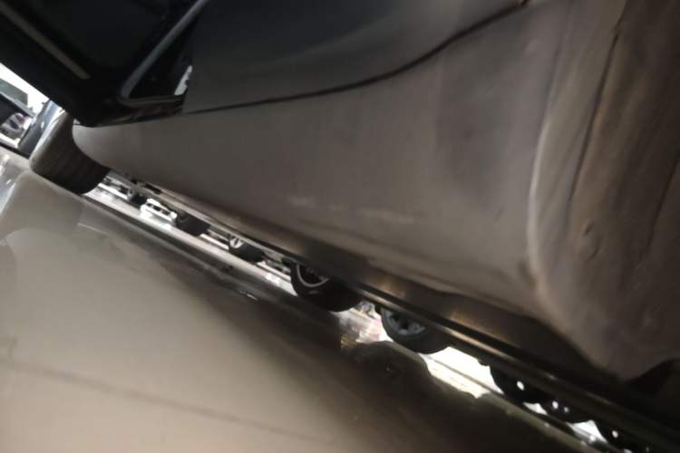 Used Tesla Model Y 2022 Rear-Wheel-Drive Version Left Side Sill