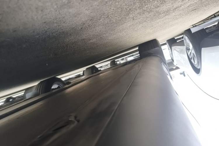 Used Tesla Model Y 2022 Rear-Wheel-Drive Version Left Side Sill