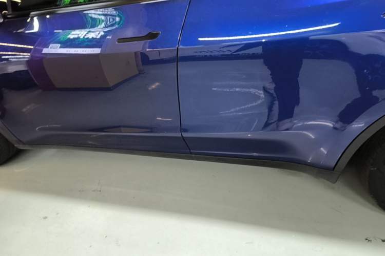 Used Tesla Model Y 2022 Rear-Wheel-Drive Version Left Side Sill