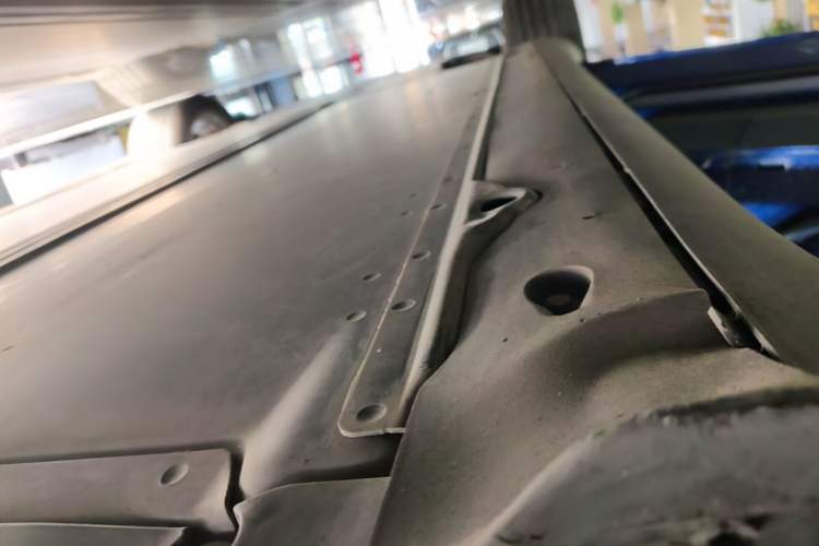 Used Tesla Model Y 2022 Rear-Wheel-Drive Version Left Side Sill