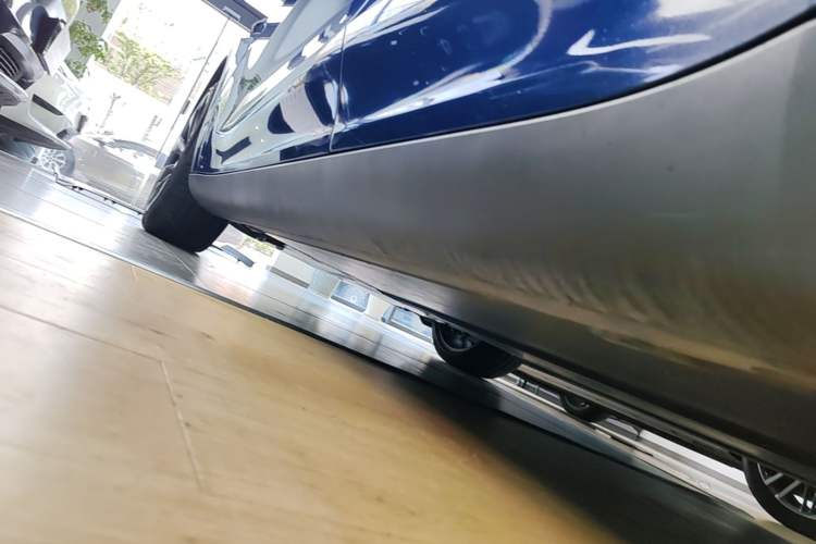 Used Tesla Model Y 2022 Rear-Wheel-Drive Version Left Side Sill