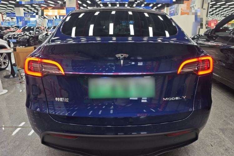 Used Tesla Model Y 2022 Long-Range All-Wheel-Drive Version Rear