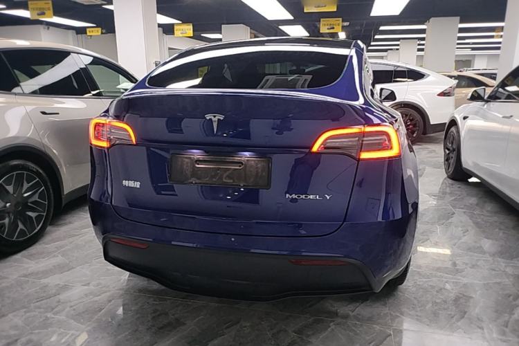 Used Tesla Model Y 2022 Long-Range All-Wheel-Drive Version Rear