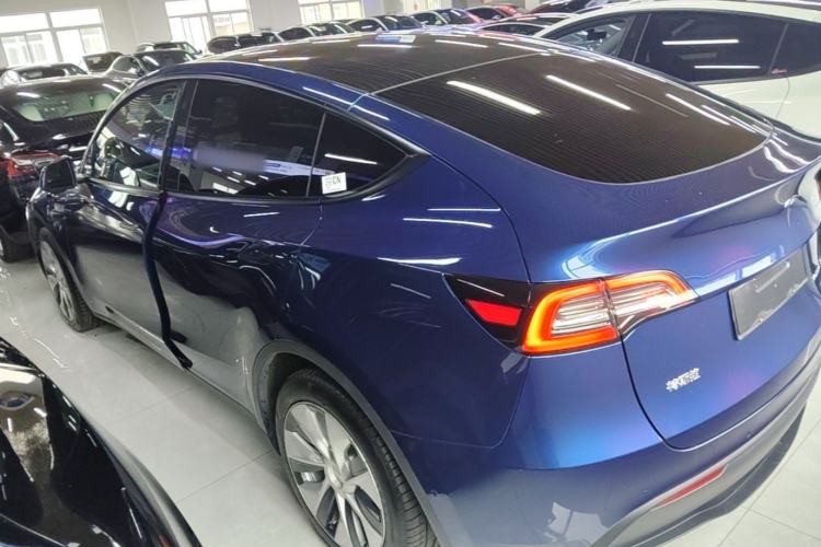 Used Tesla Model Y 2022 Rear-Wheel-Drive Version Rear Left 45 Deg