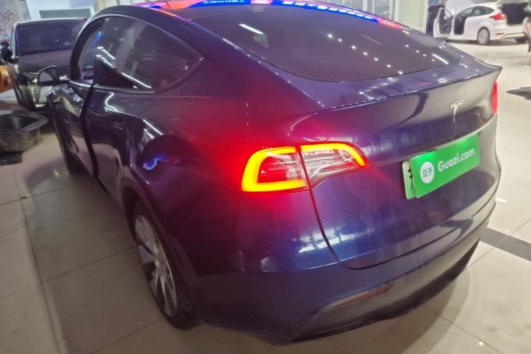 Used Tesla Model Y 2022 Rear-Wheel-Drive Version Rear Left 45 Deg