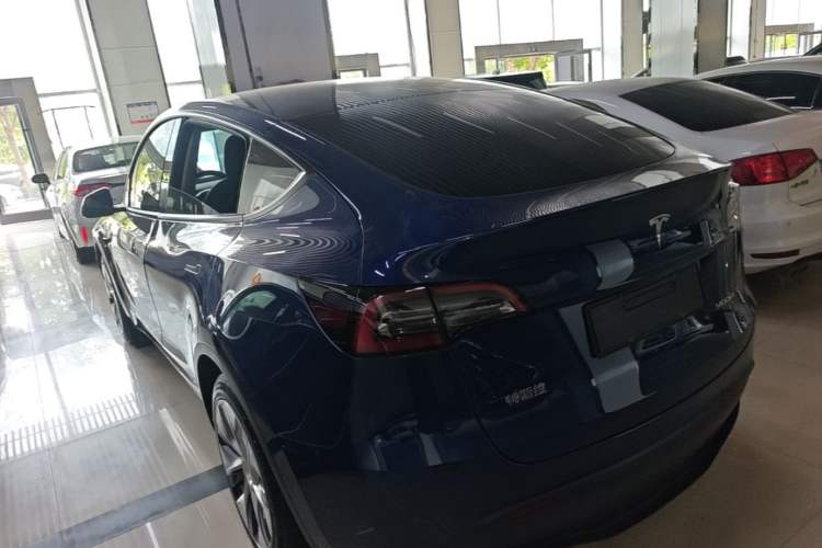 Used Tesla Model Y 2022 Rear-Wheel-Drive Version Rear Left 45 Deg