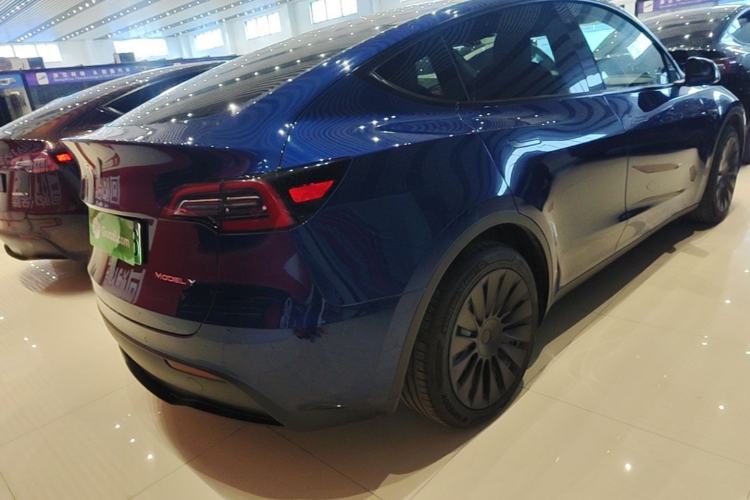 Used Tesla Model Y 2022 Rear-Wheel-Drive Version Rear Right 45 Deg