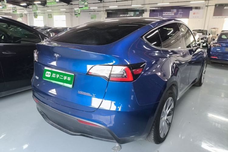Used Tesla Model Y 2022 Long-Range All-Wheel-Drive Version Rear Right 45 Deg