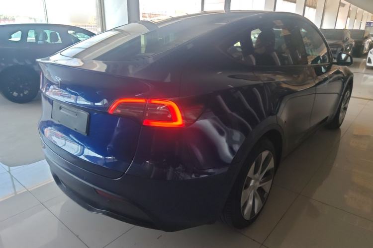 Used Tesla Model Y 2022 Rear-Wheel-Drive Version Rear Right 45 Deg