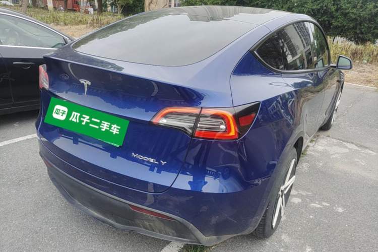 Used Tesla Model Y 2022 Rear-Wheel-Drive Version Rear Right 45 Deg
