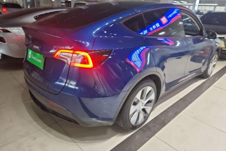 Used Tesla Model Y 2022 Rear-Wheel-Drive Version Rear Right 45 Deg