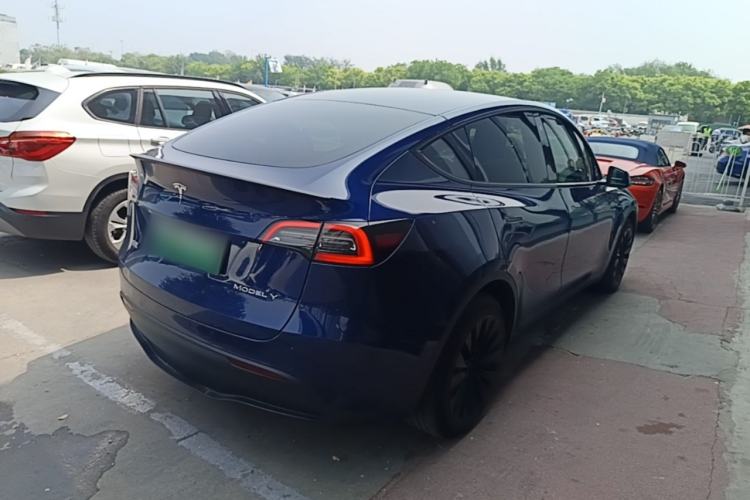 Used Tesla Model Y 2022 Long-Range All-Wheel-Drive Version Rear Right 45 Deg