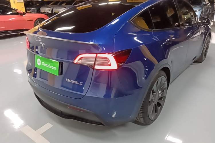 Used Tesla Model Y 2022 Performance High-Performance All-Wheel-Drive Version Rear Right 45 Deg
