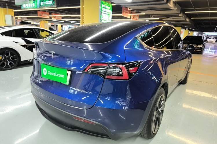 Used Tesla Model Y 2022 Rear-Wheel-Drive Version Rear Right 45 Deg