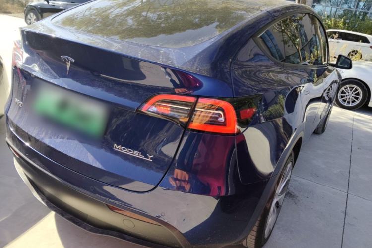 Used Tesla Model Y 2022 Long-Range All-Wheel-Drive Version Rear Right 45 Deg
