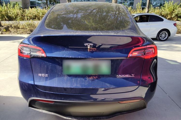 Used Tesla Model Y 2022 Long-Range All-Wheel-Drive Version Rear