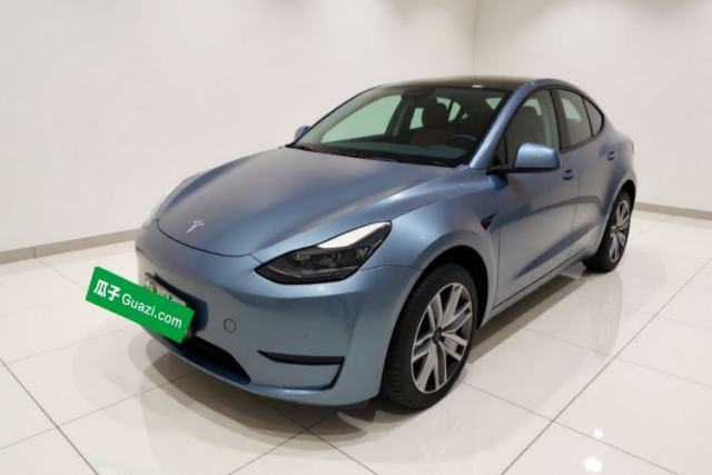 Used Tesla Model Y 2022 Long-Range All-Wheel-Drive Version