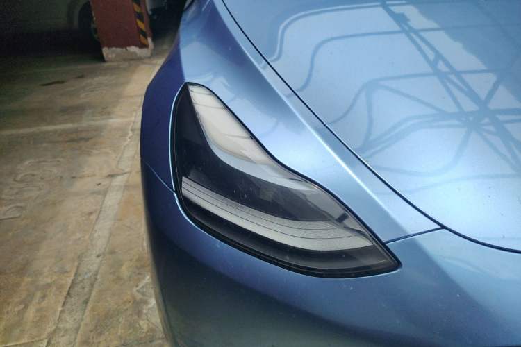 Used Tesla Model Y 2022 Rear-Wheel-Drive Version Right Front Headlight