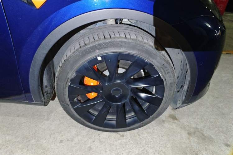 Used Tesla Model Y 2022 Revised Version Rear-Wheel Drive Right Front Wheel Hub