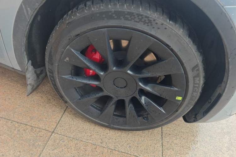 Used Tesla Model Y 2022 Revised Version Rear-Wheel Drive Right Front Wheel Hub