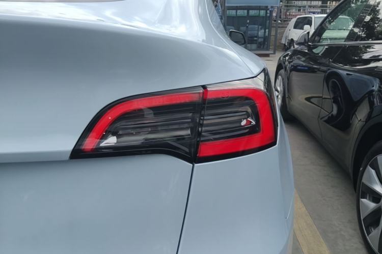 Used Tesla Model Y 2022 Revised Version Rear-Wheel Drive Right Rear Taillight