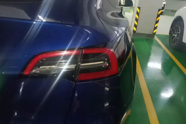 Used Tesla Model Y 2022 Rear-Wheel-Drive Version Right Rear Taillight