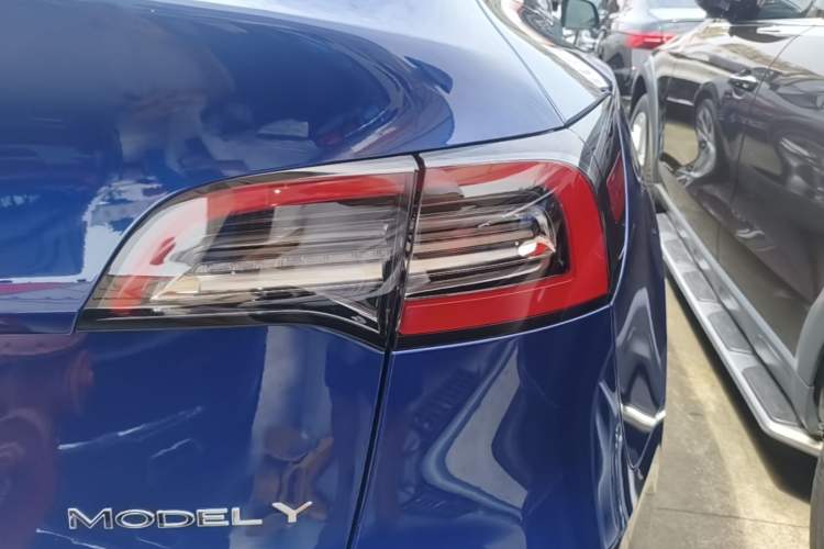 Used Tesla Model Y 2022 Rear-Wheel-Drive Version Right Rear Taillight