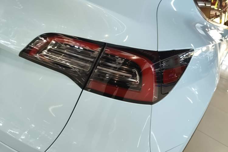 Used Tesla Model Y 2022 Revised Version Rear-Wheel Drive Right Rear Taillight