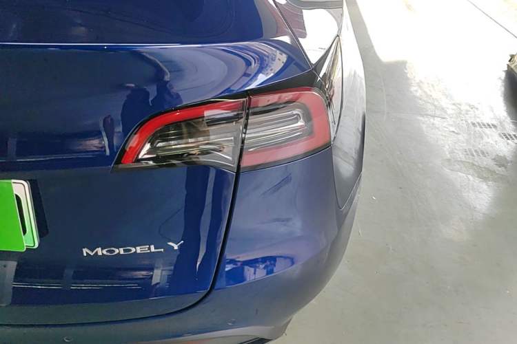 Used Tesla Model Y 2022 Revised Version Rear-Wheel Drive Right Rear Taillight