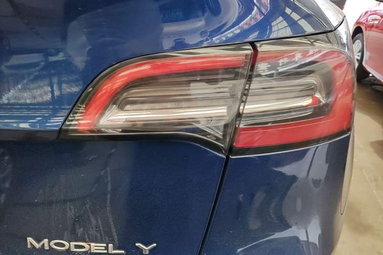 Used Tesla Model Y 2022 Revised Version Rear-Wheel Drive Right Rear Taillight