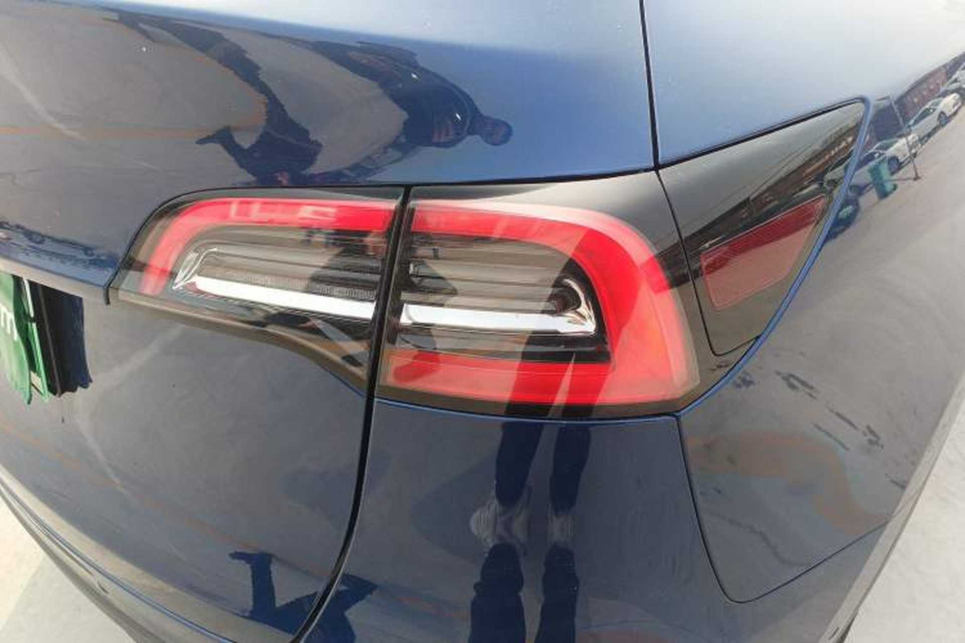 Used Tesla Model Y 2022 Rear-Wheel-Drive Version Right Rear Taillight