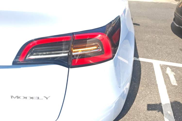 Used Tesla Model Y 2022 Revised Version Rear-Wheel Drive Right Rear Taillight