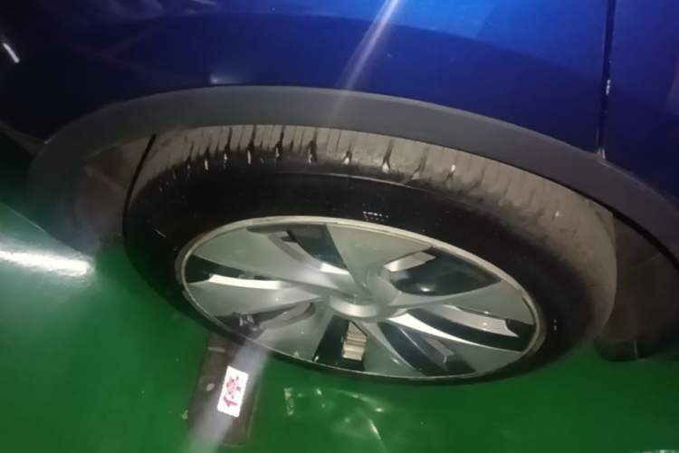 Used Tesla Model Y 2022 Rear-Wheel-Drive Version Right Rear Wheel Hub