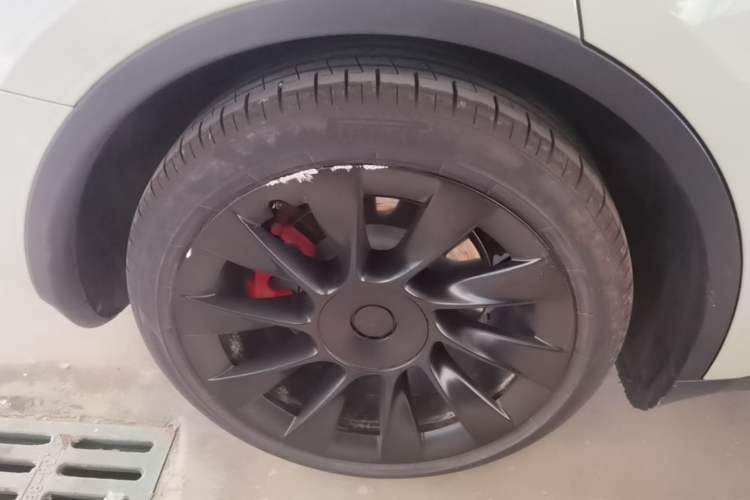 Used Tesla Model Y 2022 Rear-Wheel-Drive Version Right Rear Wheel Hub