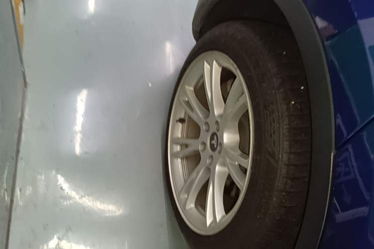Used Tesla Model Y 2022 Rear-Wheel-Drive Version Right Rear Wheel Hub