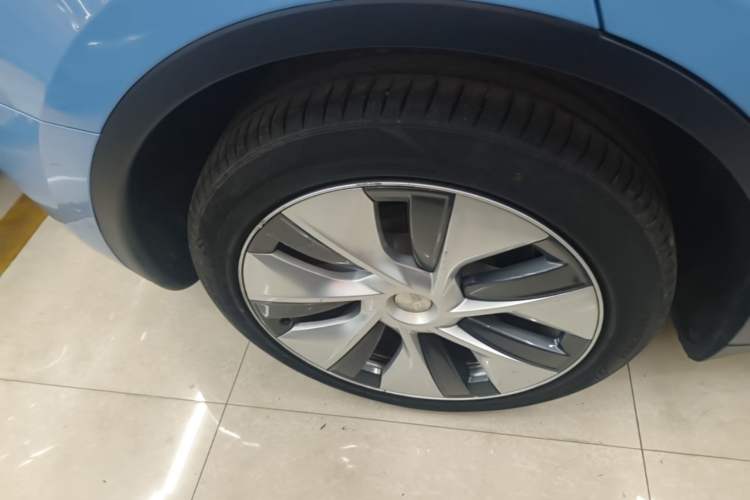 Used Tesla Model Y 2022 Revised Version Rear-Wheel Drive Right Rear Wheel Hub