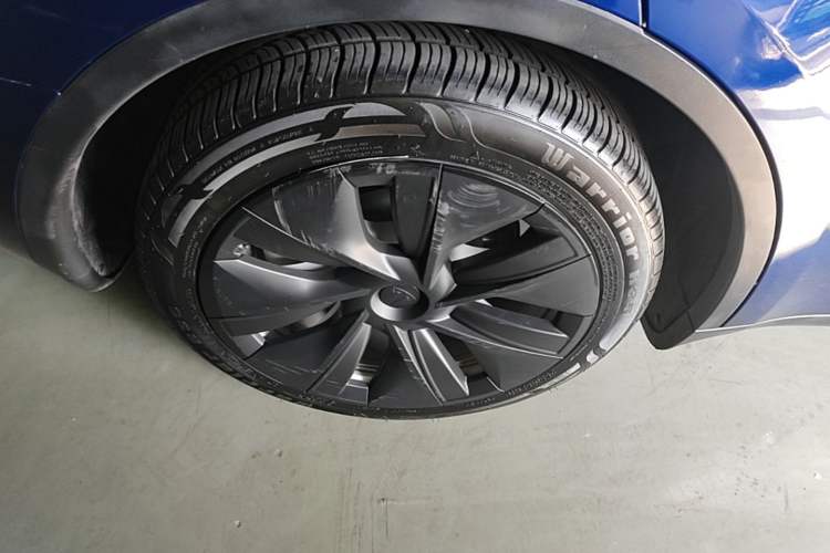 Used Tesla Model Y 2022 Revised Version Rear-Wheel Drive Right Rear Wheel Hub