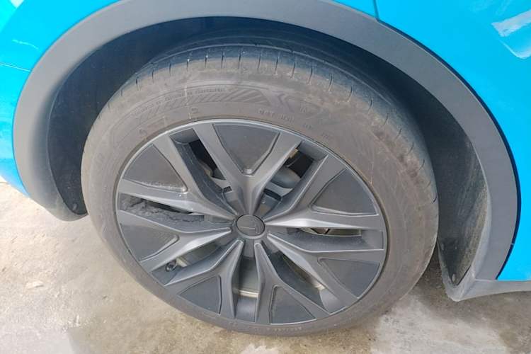 Used Tesla Model Y 2022 Revised Version Rear-Wheel Drive Right Rear Wheel Hub