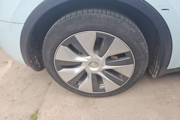 Used Tesla Model Y 2022 Revised Version Rear-Wheel Drive Right Rear Wheel Hub