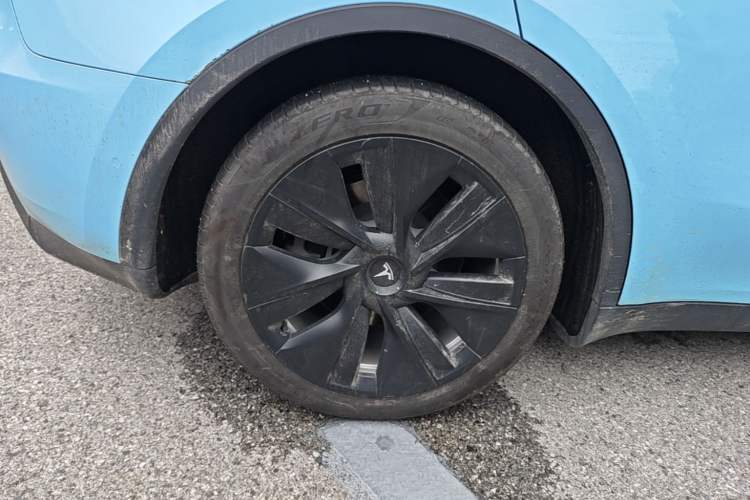 Used Tesla Model Y 2022 Revised Version Rear-Wheel Drive Right Rear Wheel Hub