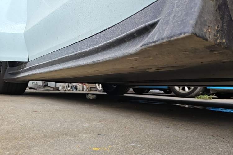 Used Tesla Model Y 2022 Revised Version Rear-Wheel Drive Right Side Sill
