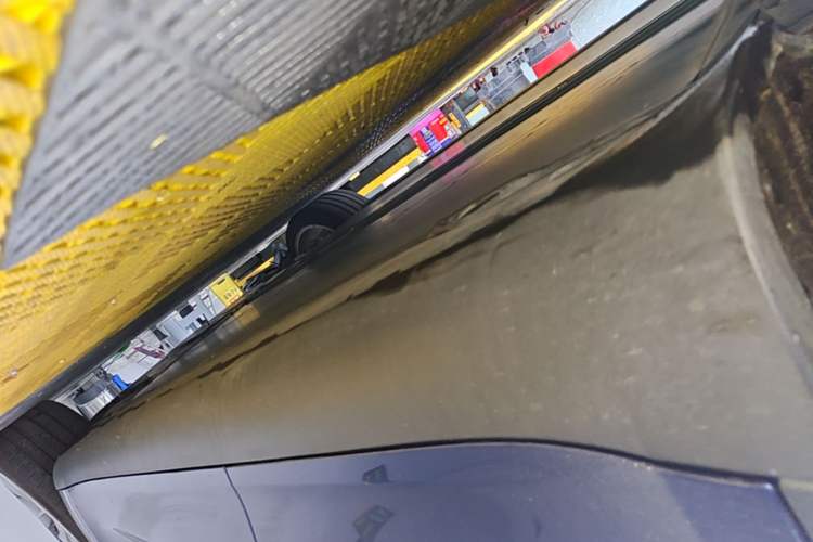 Used Tesla Model Y 2022 Revised Version Rear-Wheel Drive Right Side Sill